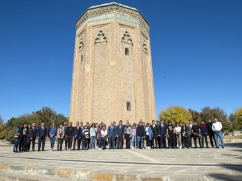 Mediatur iştirakçıları: Naxçıvan UNESCO-nun ilkin siyahısına salınacaq tarixi abidələrlə, turizm potensialı ilə zəngin diyardır